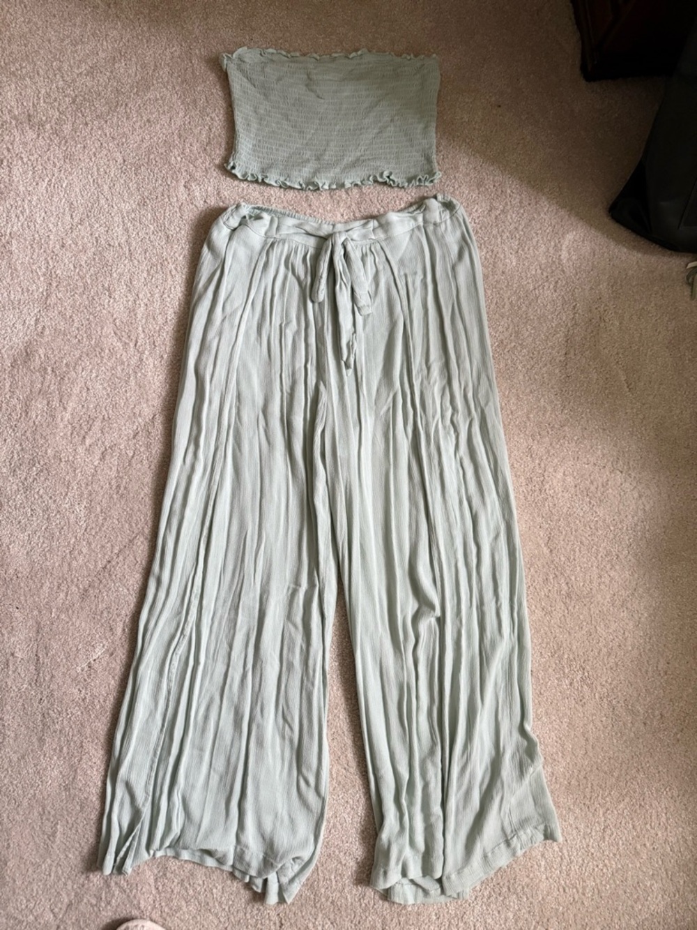Matching Set Pastel Blue/Green Wide-Leg Pants with slit and ribbed top